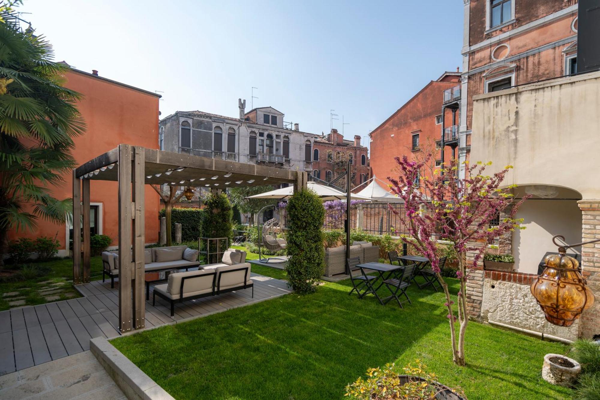 Palazzo Morosini Degli Spezieri - Lifestyle Apartments Benátky Exteriér fotografie