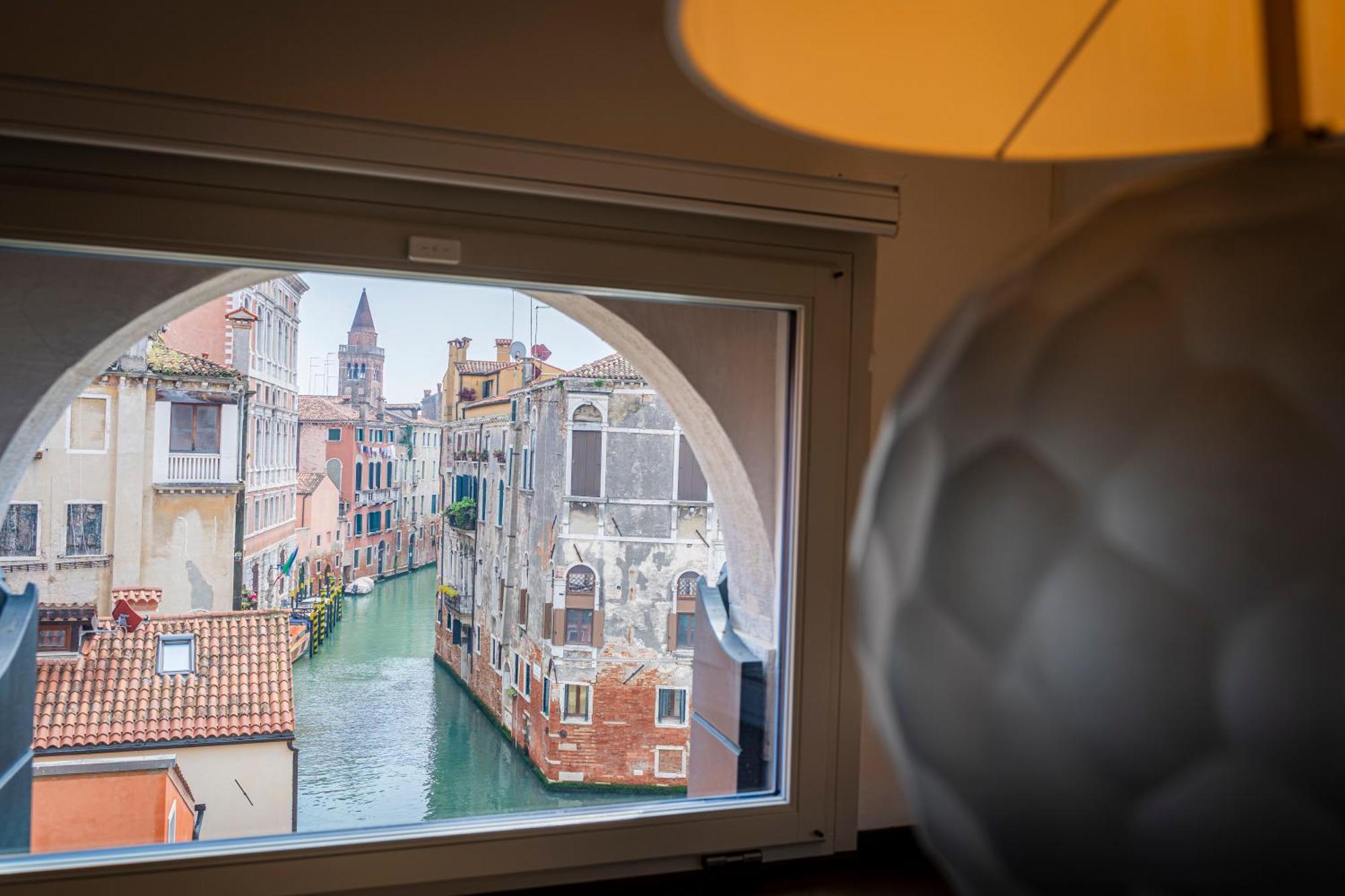 Palazzo Morosini Degli Spezieri - Lifestyle Apartments Benátky Pokoj fotografie